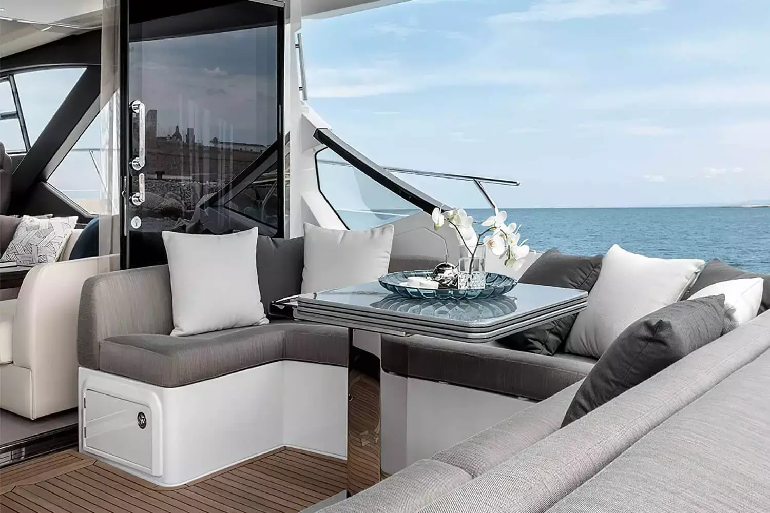 azimut s6 yacht for sale AMF exterior aft deck