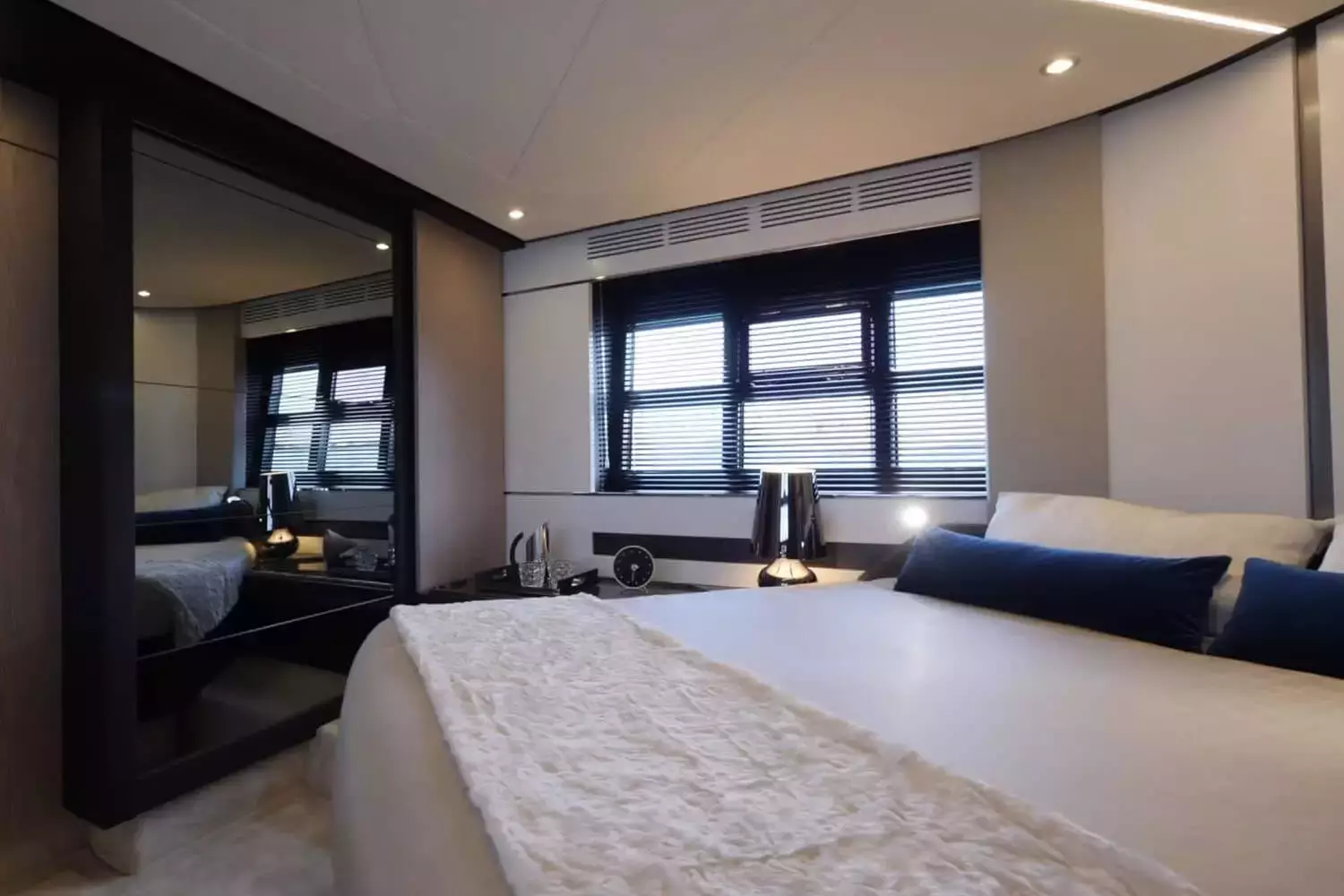 azimut s6 yacht for sale AMF interior master stateroomr