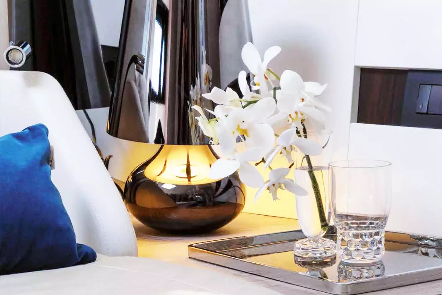 azimut s6 yacht for sale AMF interior