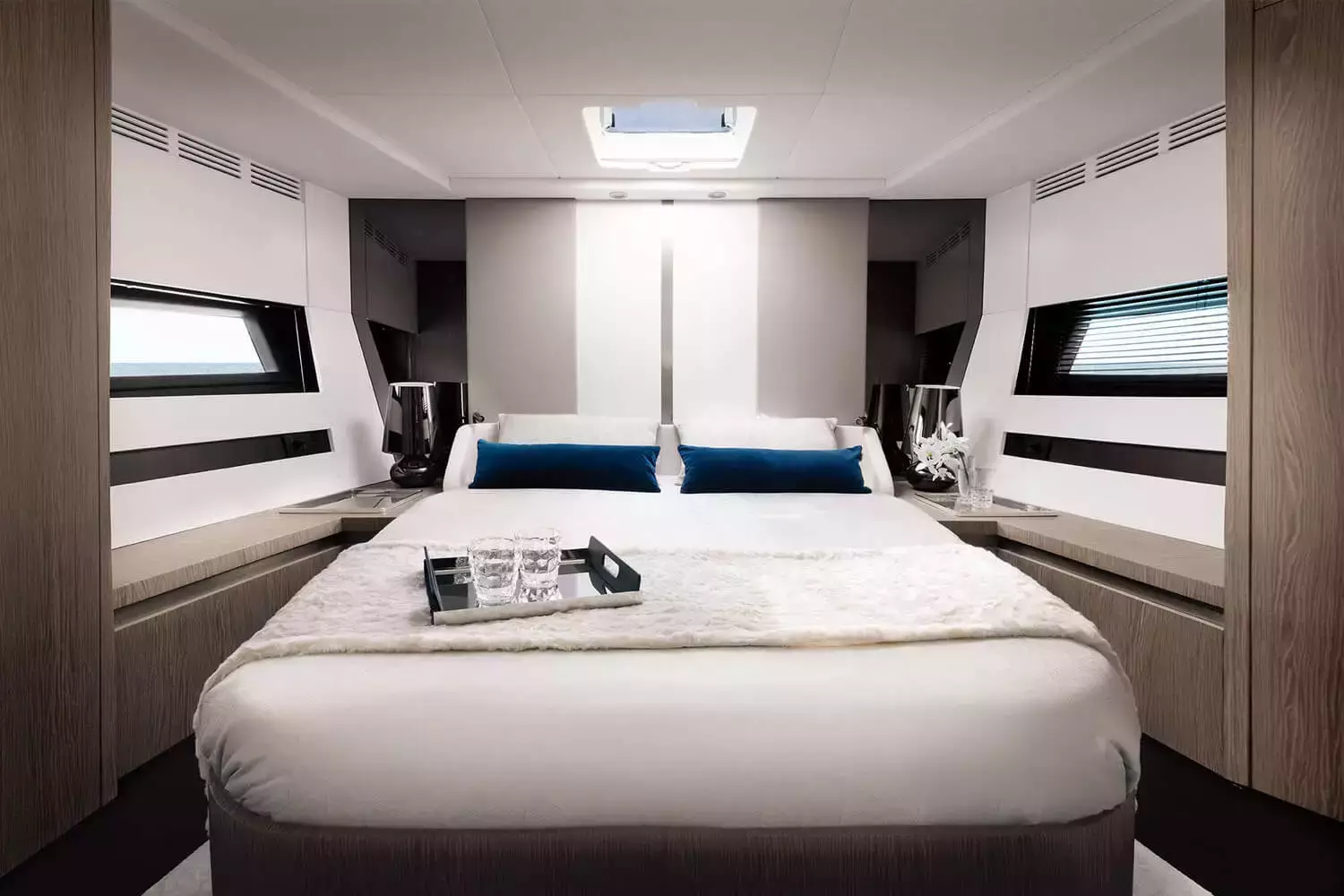 azimut s6 yacht for sale AMF guest stateroom